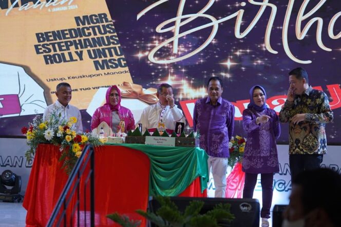 
					Di Moment Perayaan Nataru Umat Katholik, Walikota Palu Ajak Jaga Toleransi