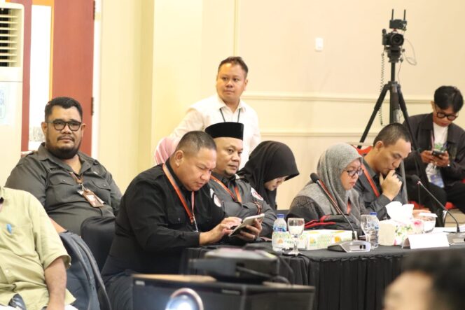 
					Saling Tuding, Bawaslu Sulteng Akan Adukan KPU Sulteng ke DKPP