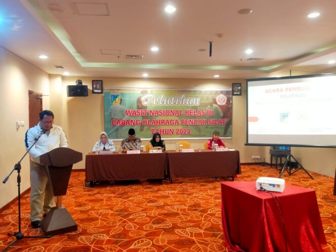 
Dorong Kompetensi Wasit, Dispora Sulteng Latih Wasit Cabor Silat